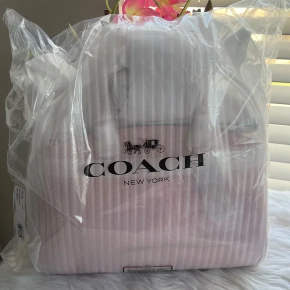 Coach Savannah Carryall large in powder pink - Picture 6 of 6